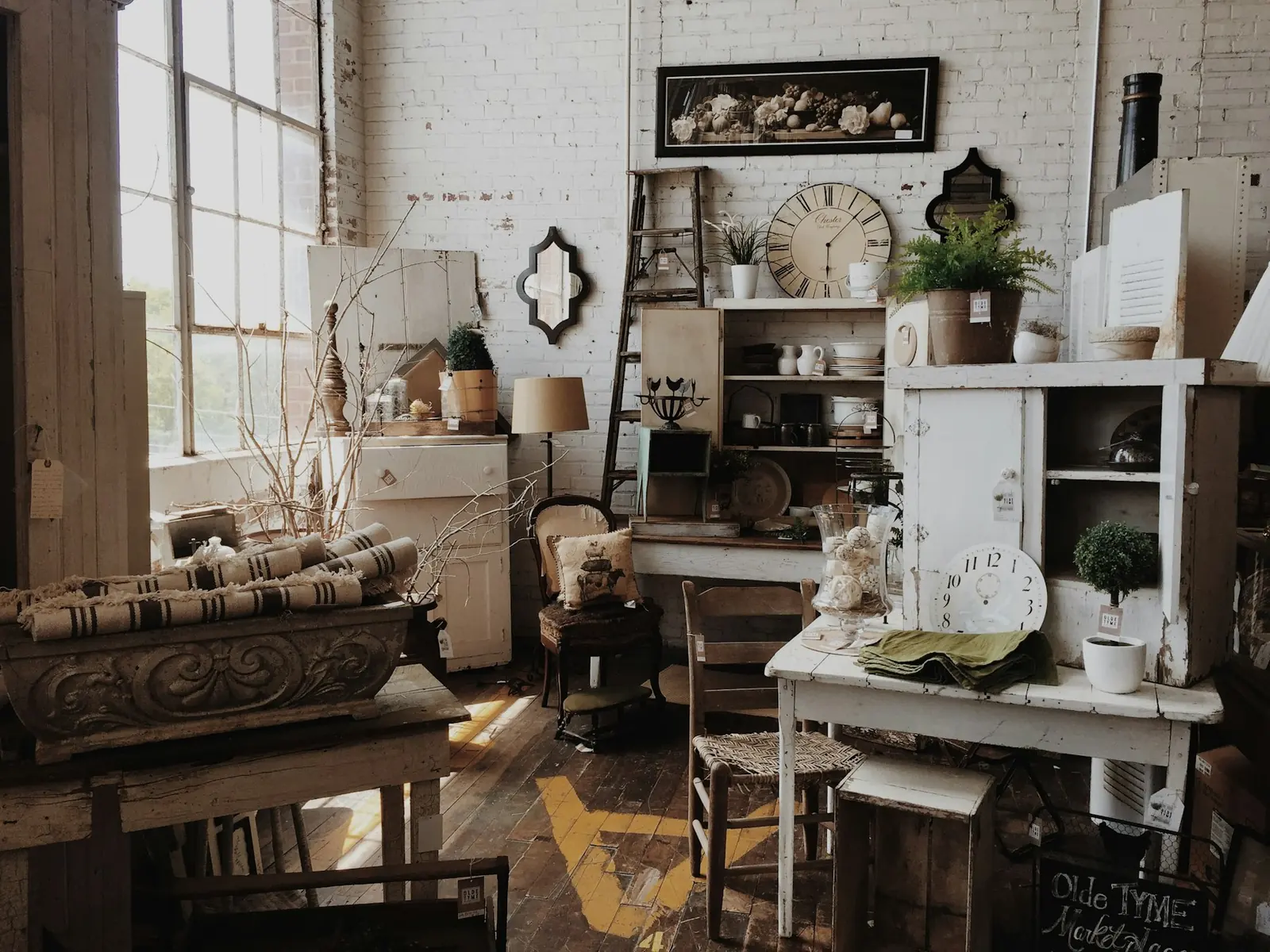 Bright vintage room with shabby-chic furniture